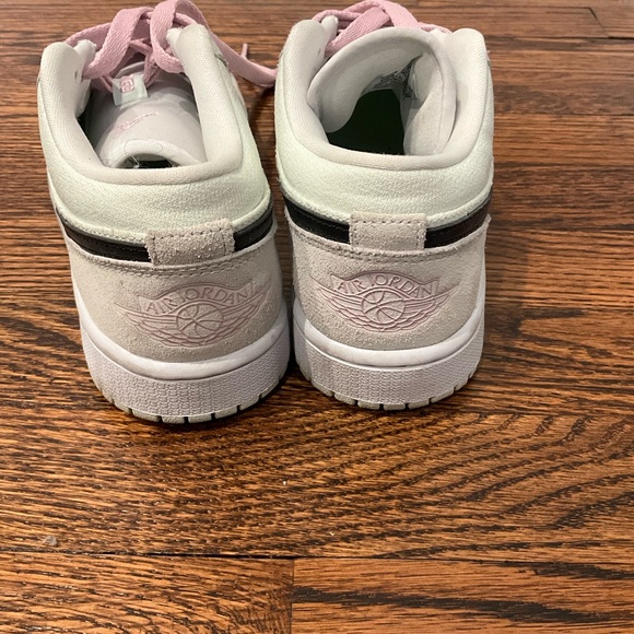 Nike Air Jordan Sneakers - Size 8 - Picture 7 of 7